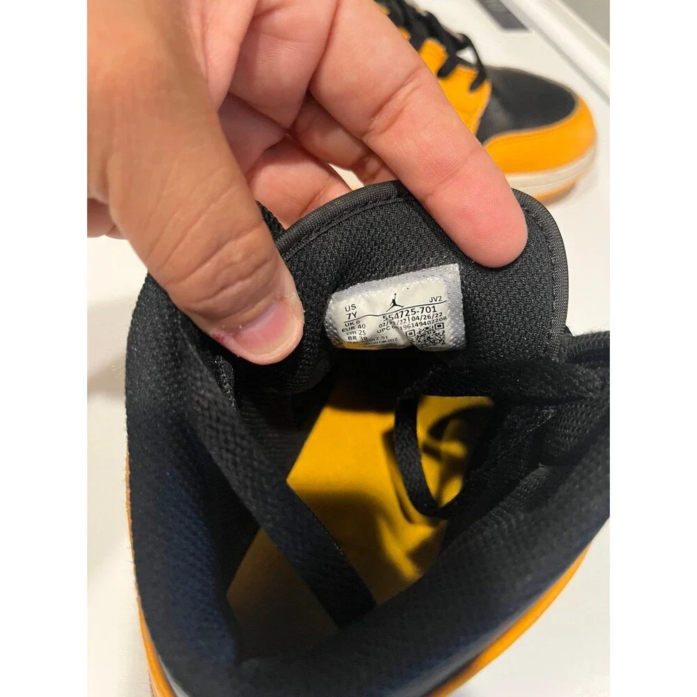 Nike Air Jordan 1 Mid Taxi GS Youth Size 7Y Yellow Black White 554725-701